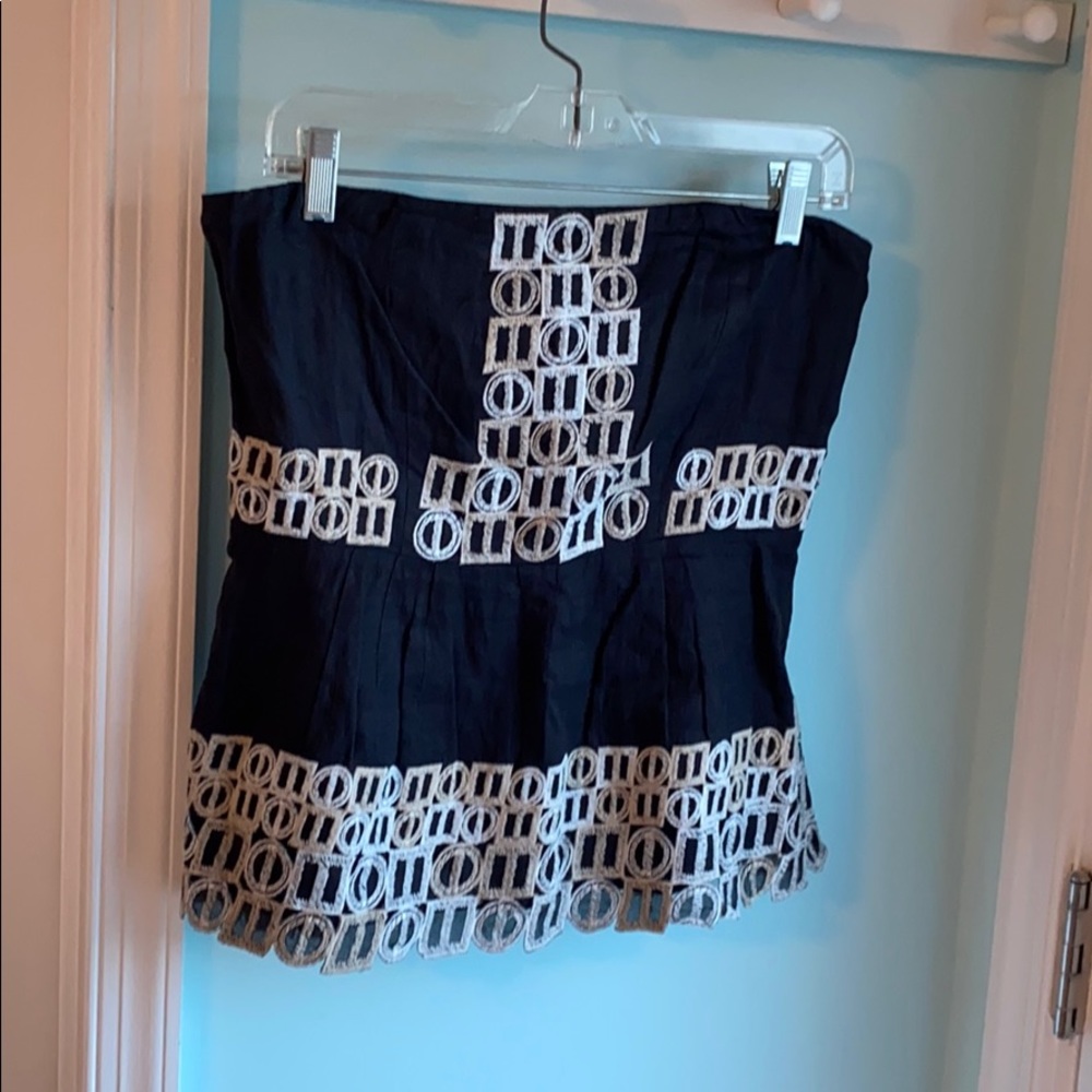 Strapless top